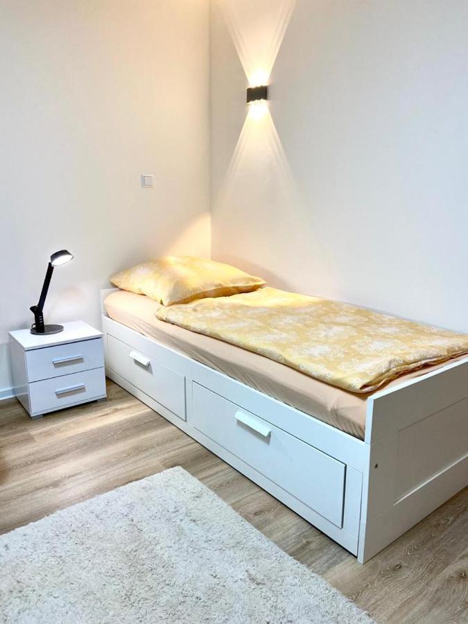 Wohnung Im Erdgeschoss ビーティッヒハイム・ビッシンゲン エクステリア 写真