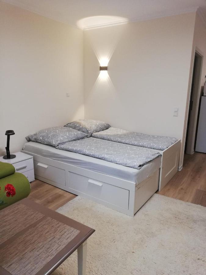 Wohnung Im Erdgeschoss ビーティッヒハイム・ビッシンゲン エクステリア 写真